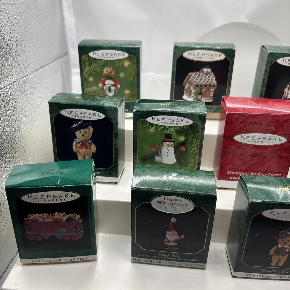 (44) Vtg 90's Y2K Hallmark Keepsake Christmas Collectors Series Mini Ornaments